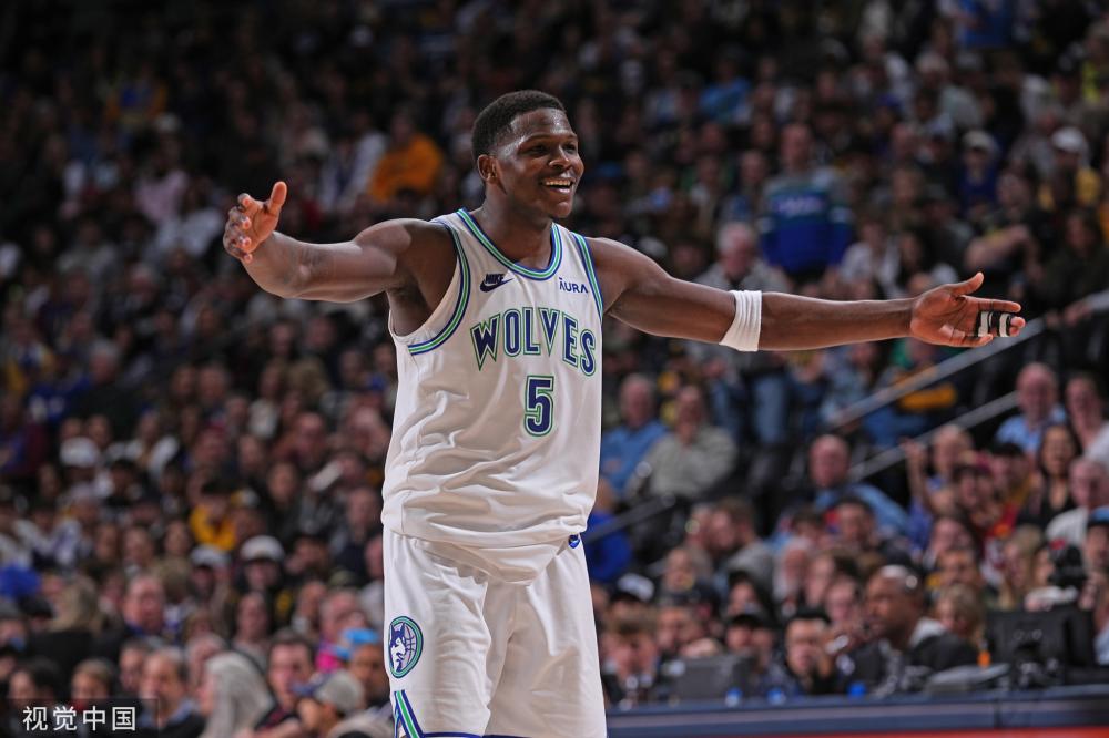 这位年轻的 这位年轻的